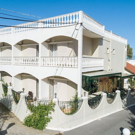 Bella Vista Beach Hotel And Studios Benitses  Ngoại thất bức ảnh